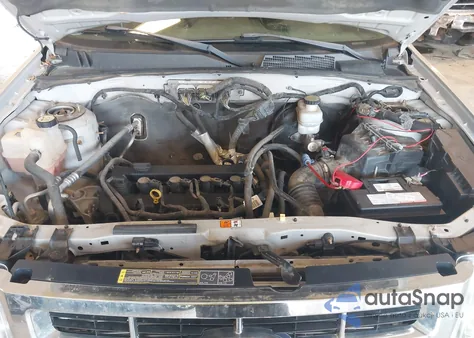 2011 Ford Escape Xlt z USA, uszkodzony, nr VIN 1FMCU9D73BKB12789